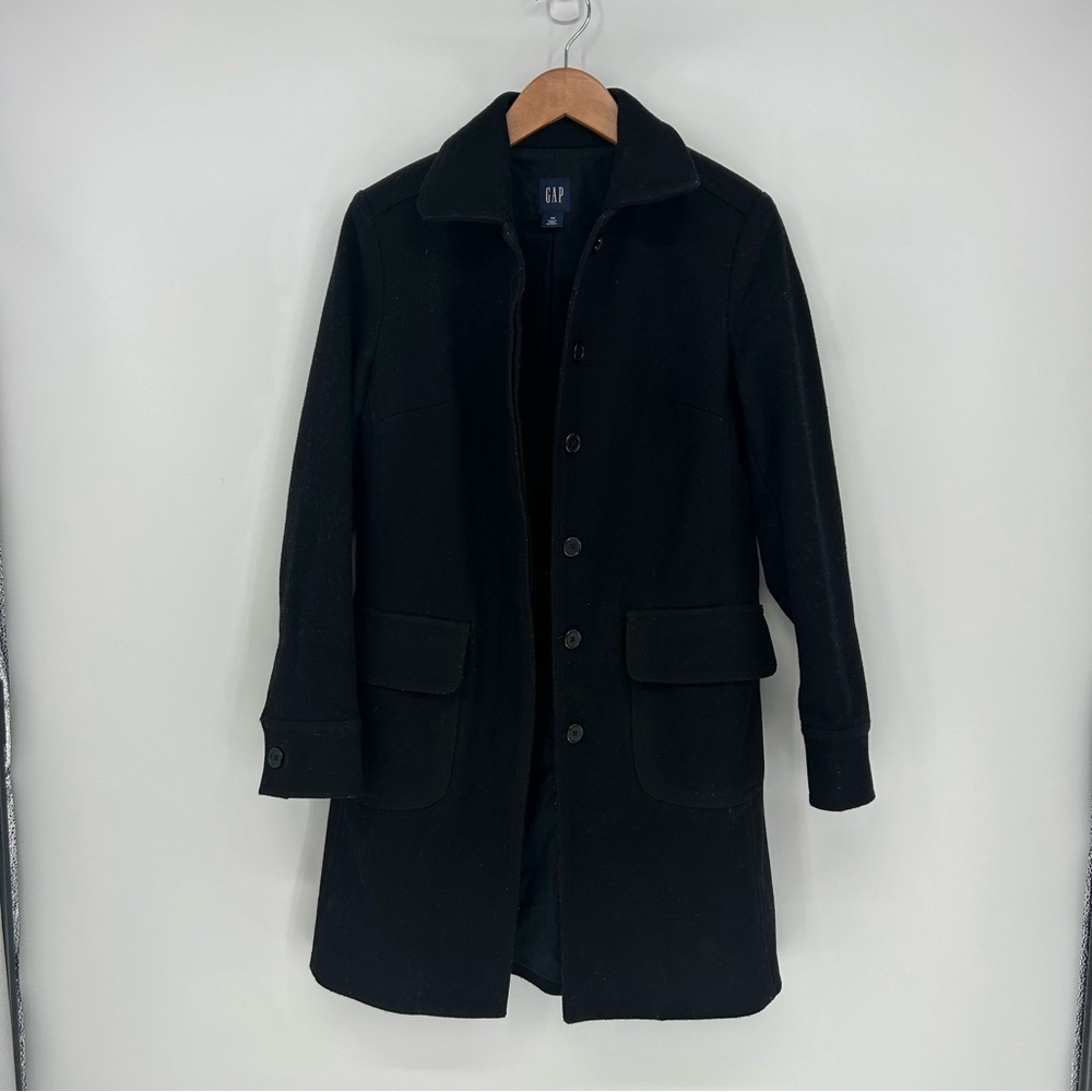 GAP Woman’s Classic Black Trench Coat